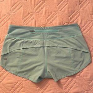 Lululemon 2.5” Speed Up Shorts